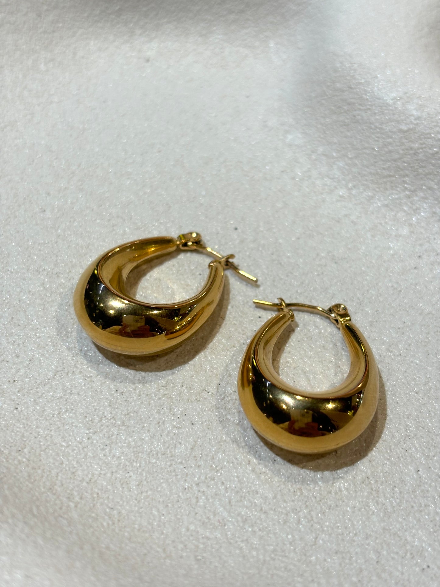 ROSIE HOOP EARRINGS