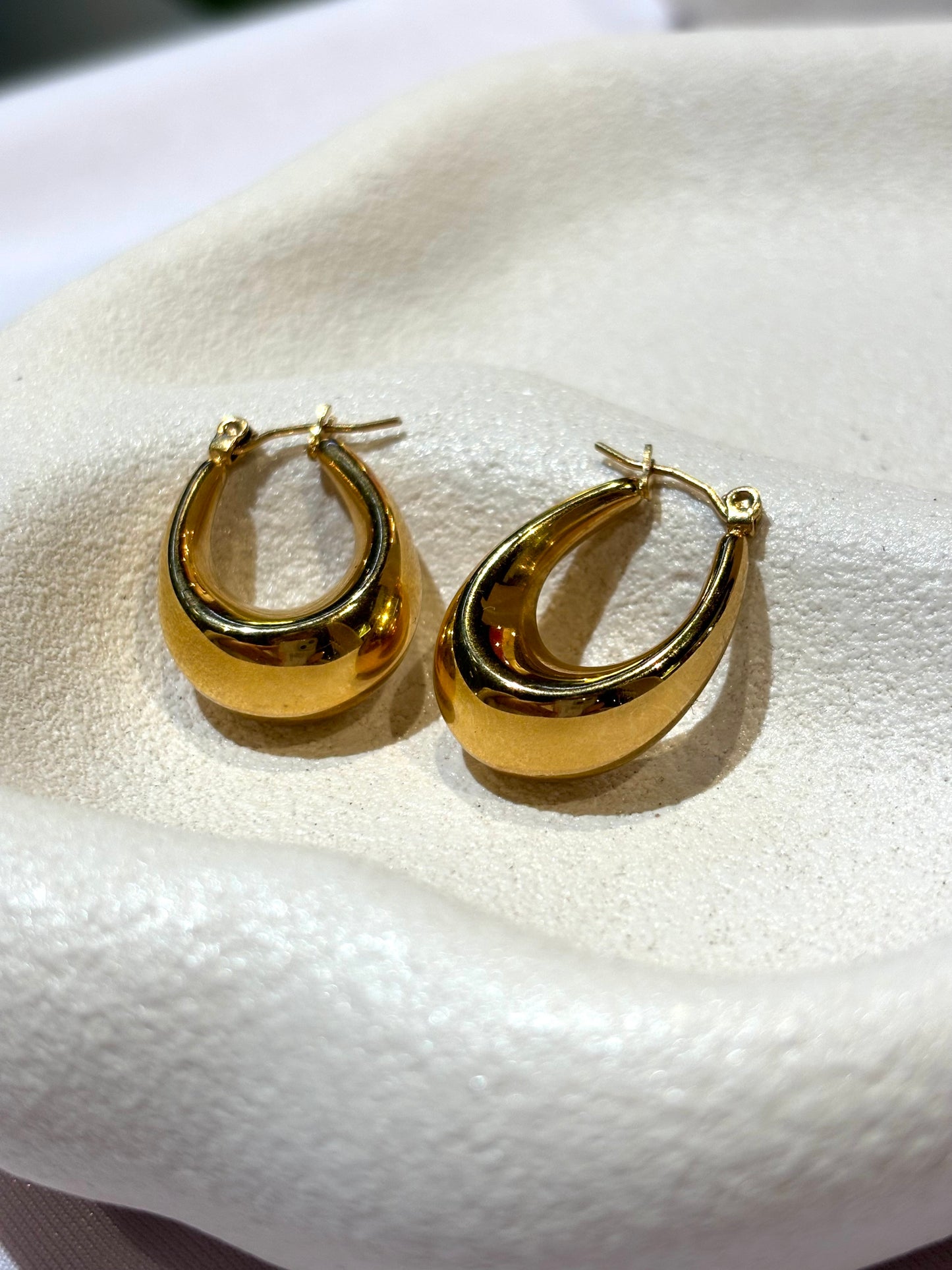 ROSIE HOOP EARRINGS